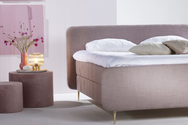 Eastborn Boxspring Globe